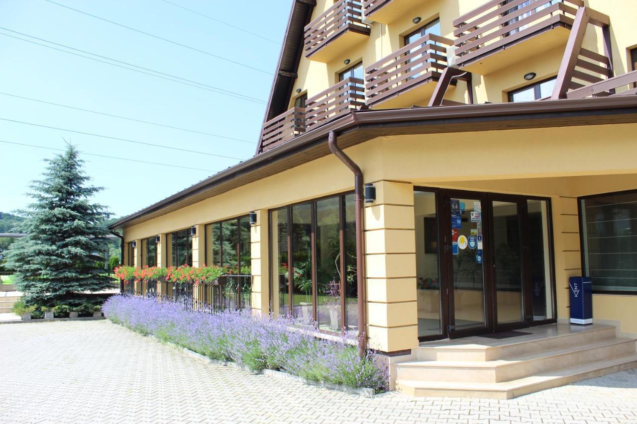 Vila Trapez Săcele Exterior foto